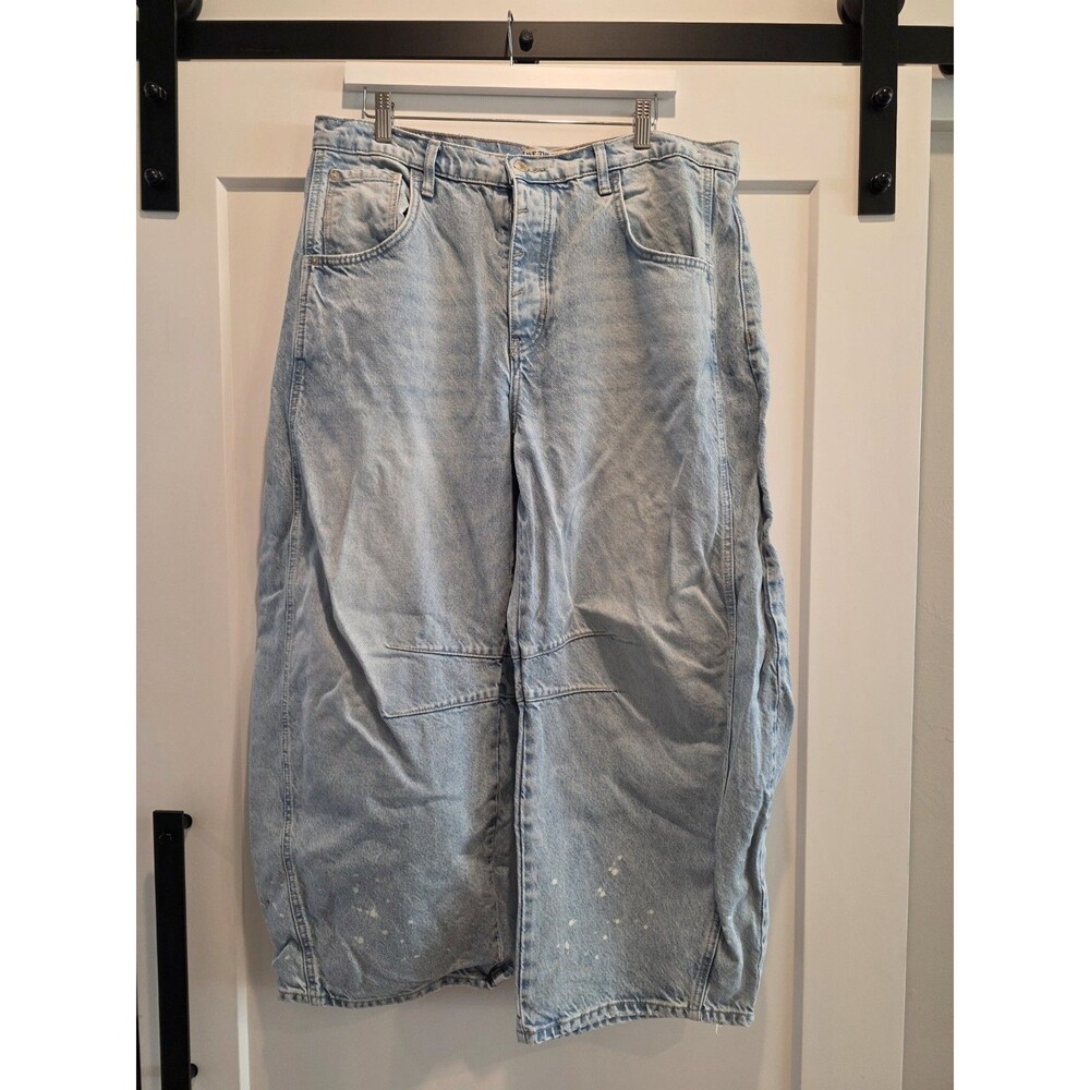FREE PEOPLE We The Free Good Luck Mid Rise Barrel Jeans Light Wash Distressed 32